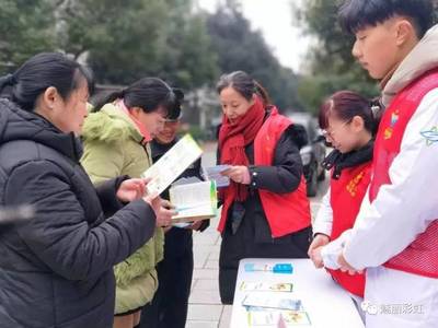 社區(qū)“小錦鯉” 關(guān)愛(ài)你我他，營(yíng)養(yǎng)健康服務(wù)進(jìn)萬(wàn)家